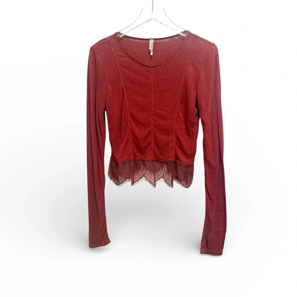 FP INTIMATELY by FREE PEOPLE Lace Trim Long Sleeve Top in Red size‎ Small